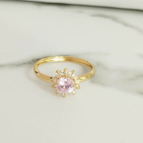 anillo flor cincon rosa y blanco talla 7 ½ 1.48gr