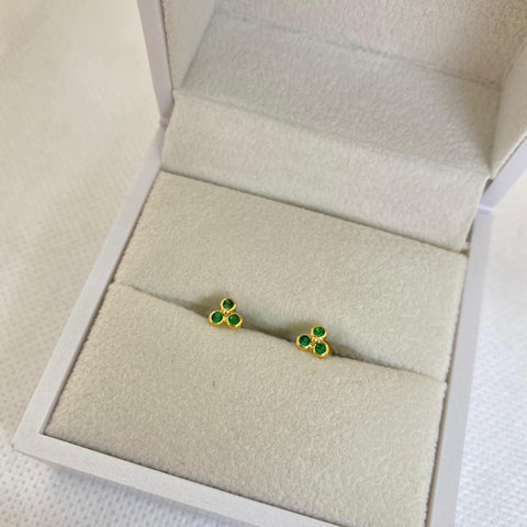 Topo Flor Tres Petalos Circon Verde 5mm /0.54/gr ID: 2734