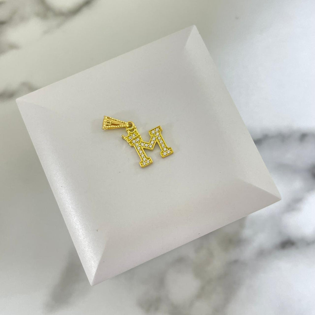 Dije Letra M Con Corona y Circon Blanco 2.1cm /1/gr ID: 2965