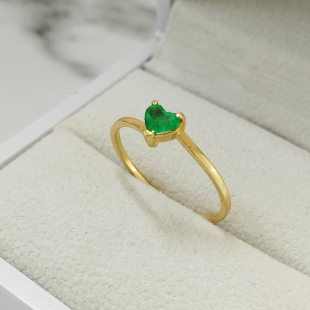 Anillo Esmeralda corazon 0.30 cts 5mm 1.43/gr Oro Amarillo Talla 7 3/4 ID: 3160