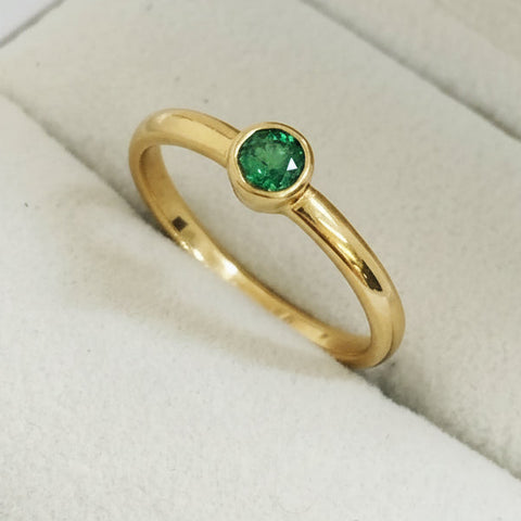 Anillo Esmeralda Redonda 20pts T6-1/2 2.43gr ID: 723