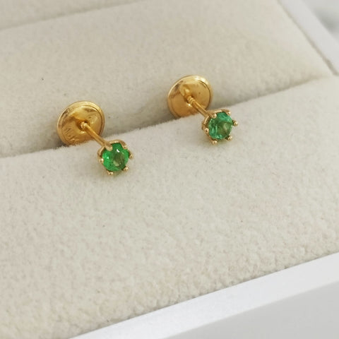 Topo Esmeralda 3mm Seis Uñas y Oro 18kl ID: 796