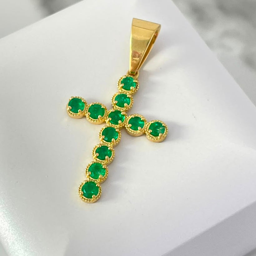 Dije Cruz Con Esmeralda 1.278ct 4cm 3.58gr ID: 1015