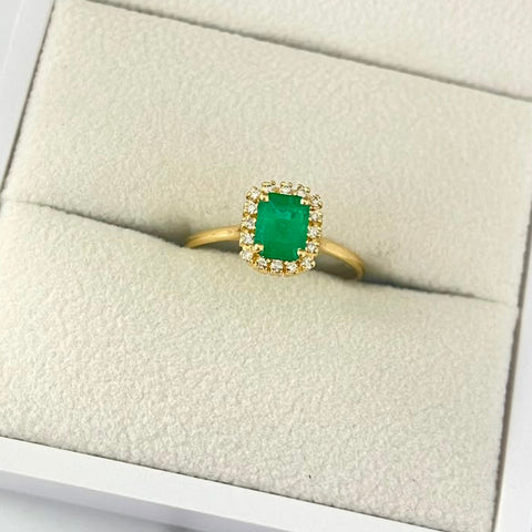 Anillo Solitario Cuadrado Esmeralda 0.675ct y Diamante 0.08ct T6 1.7gr ID: 1017