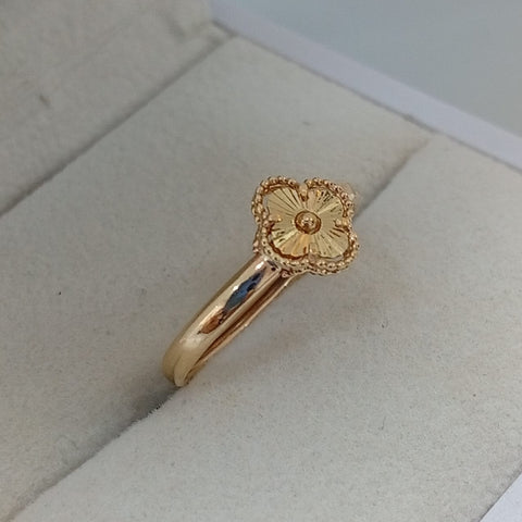 Anillo Trebol Diamantado T5 1/2 /0.95/gr ID: 1085