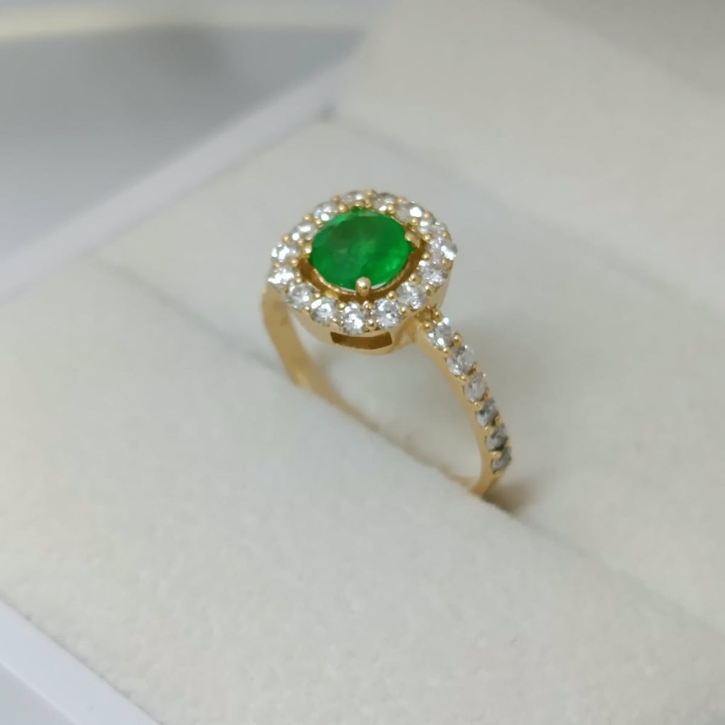 Anillo Alo Esmeralda Redonda 56 ptos + Diamantes 56 ptos T5 2.7gr ID: 1326